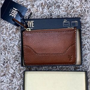 NWT Frye Leather Key Card Holder